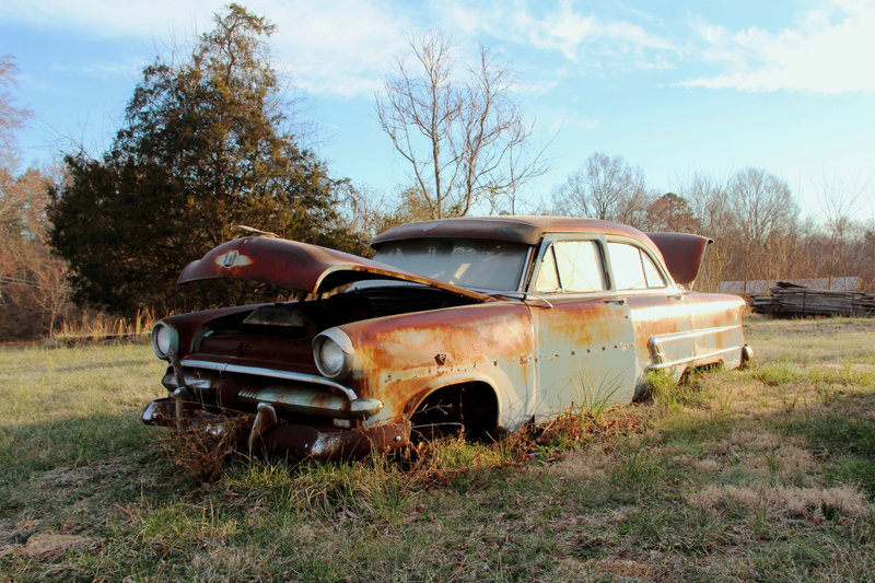 Illustration for article titled Need help identifying some old cars